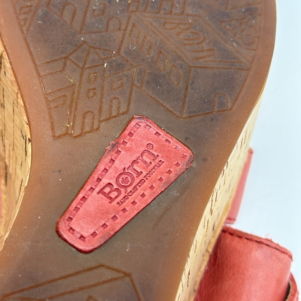 Born Red Leather Strappy Sandal With Cork Wedge Size 7 MCS6374E - Picture 7 of 11